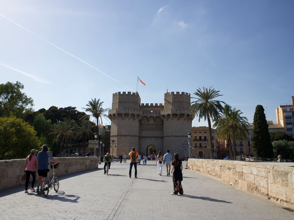 Serranos Towers, start of the itinerary to see Valencia in one day